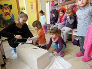 Šroubujeme, zatloukáme, vrtáme a řežeme -polytechnika ve školce